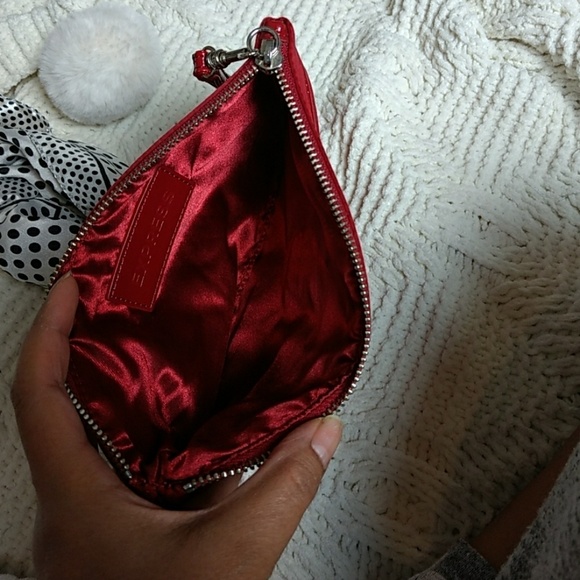 Wristlet - Picture 3 of 3